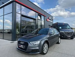 Grau Gebraucht 2020 Audi A3 Sportback Limousine | 20.990 € (Fairer Preis)