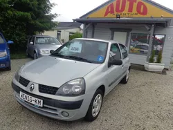 Grau Gebraucht 2004 Renault Clio II Authentique Kleinwagen | 2.600 € (Fairer Preis)