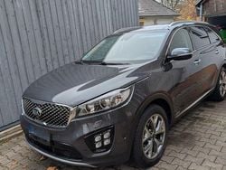 Grau Gebraucht 2017 Kia Sorento Platinum Edition SUV | 18.500 € (Fairer Preis)