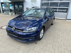 Blau Gebraucht 2018 VW Golf VII Trendline Kombi | 10.700 € (Fairer Preis)