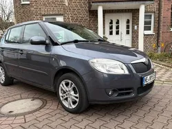 Grau Gebraucht 2007 Skoda Fabia Limousine | 1.990 € (Guter Preis)