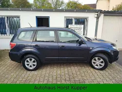 Dark gray (m) Gebraucht 2011 Subaru Forester Trend SUV | 6.000 €