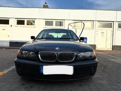 Schwarz Gebraucht 2002 BMW 320 Limousine | 3.199 € (Superpreis)