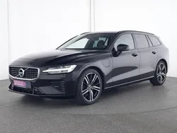 Schwarz Gebraucht 2020 Volvo V60 R-Design Kombi | 29.876 € (Fairer Preis)