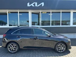 Schwarz Neu 2025 Kia Ceed 4 Limousine | 27.990 € (Fairer Preis)