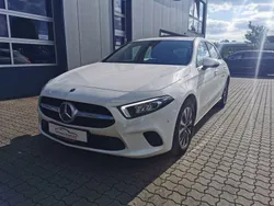 Weiß Gebraucht 2021 Mercedes A180 Limousine | 19.980 € (Superpreis)