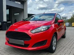 Rot Gebraucht 2015 Ford Fiesta Trend Kleinwagen | 3.899 €