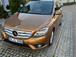 Braun Gebraucht 2013 Mercedes B200 Van / Kleinbus | 9.750 € (Fairer Preis)