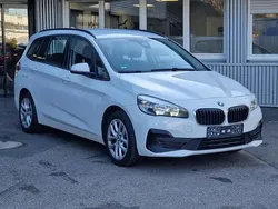 Alpinweiss iii Gebraucht 2019 BMW 218 Advantage Kombi | 9.999 € (Fairer Preis)