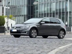 Gebraucht 2019 VW e-Golf Kleinwagen | 18.400 € (Teuer)