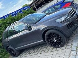 Grau Gebraucht 2010 VW Touareg SUV | 11.000 € (Fairer Preis)