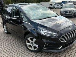 Schwarz Gebraucht 2022 Ford Galaxy Van / Kleinbus | 19.450 € (Fairer Preis)