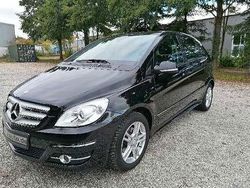 Schwarz Gebraucht 2009 Mercedes B200 Van / Kleinbus | 9.255 € (Etwas zu teuer)