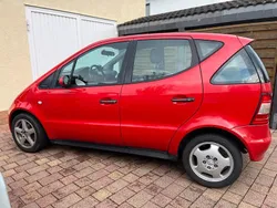 Rot Gebraucht 1999 Mercedes A140 Kleinwagen | 1.200 € (Guter Preis)