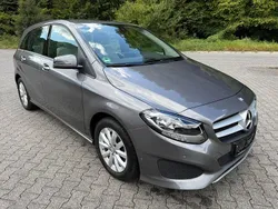 Grau Gebraucht 2016 Mercedes B220 Van / Kleinbus | 17.400 € (Fairer Preis)