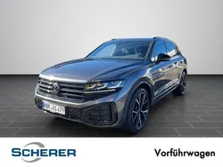 Siliziumgrau metallic (metallic) Gebraucht 2025 VW Touareg R-line SUV | 84.480 €