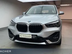 Glaciersilber metallic Gebraucht 2020 BMW X1 Performance SUV | 29.990 € (Etwas zu teuer)