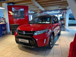 Rot Neu 2025 Suzuki Vitara Comfort+ SUV | 26.990 € (Teuer)