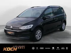 Deep black perleffekt Gebraucht 2020 VW Touran Comfortline Van / Kleinbus | 25.990 € (Fairer Preis)