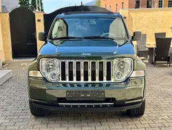 Grün Gebraucht 2010 Jeep Cherokee Limited SUV | 15.000 € (Etwas zu teuer)