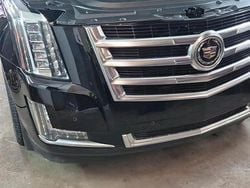Schwarz Gebraucht 2015 Cadillac Escalade SUV | 28.000 € (Etwas zu teuer)