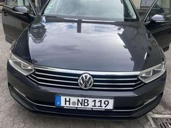 Grau Gebraucht 2017 VW Passat Comfortline Kombi | 10.700 € (Fairer Preis)