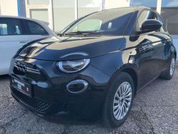 Colore esterno (onyx schwarz) Gebraucht 2023 Fiat 500e Icon Kleinwagen | 22.600 € (Fairer Preis)