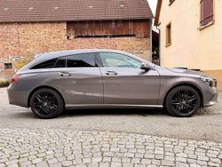 Grau Gebraucht 2017 Mercedes CLA200 Shooting Brake Kombi | 19.990 € (Fairer Preis)