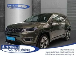 (grün) olive green pearl coat Gebraucht 2018 Jeep Compass Limited SUV | 14.390 € (Guter Preis)
