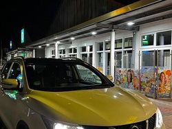 Weiß Gebraucht 2017 Nissan Qashqai SUV | 15.600 € (Etwas zu teuer)