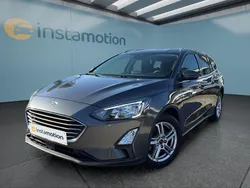 Grau Gebraucht 2021 Ford Focus Kombi | 20.549 € (Superpreis)