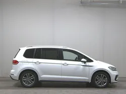 Weiss Gebraucht 2021 VW Touran R-line Van / Kleinbus | 22.480 € (Superpreis)