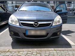 Grau Gebraucht 2007 Opel Signum Kleinwagen | 2.000 € (Teuer)