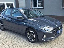 Grau Gebraucht 2021 Hyundai i20 Select Limousine | 11.880 € (Fairer Preis)