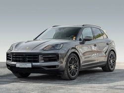 Grau Gebraucht 2023 Porsche Cayenne SUV | 106.900 € (Teuer)