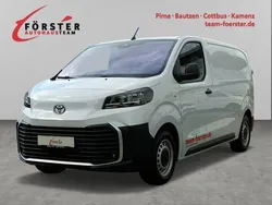 Weiß Gebraucht 2024 Toyota Proace Van | 32.490 € (Teuer)