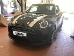 (schwarz) midnight black Gebraucht 2021 Mini Cooper Classic Kleinwagen | 21.790 € (Teuer)