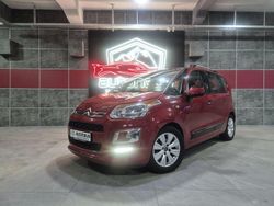 Rot Gebraucht 2013 Citroën C3 Picasso Exclusive Van / Kleinbus | 3.590 € (Guter Preis)