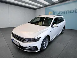 Weiß Gebraucht 2022 VW Passat Kombi | 23.749 € (Teuer)