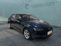Blau Gebraucht 2020 Audi A3 Sportback e-tron Limousine | 20.904 € (Fairer Preis)