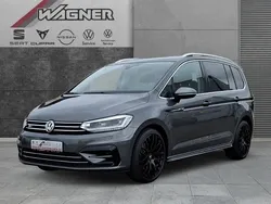 Grau Gebraucht 2018 VW Touran Highline Van / Kleinbus | 25.990 € (Etwas zu teuer)