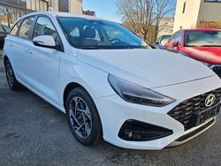 Weiß Gebraucht 2024 Hyundai i30 Kombi | 17.500 € (Guter Preis)