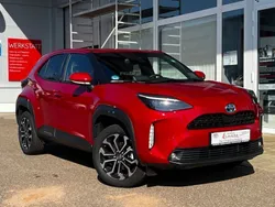 Emotional red 2 Gebraucht 2023 Toyota Yaris Cross Team SUV | 25.890 € (Guter Preis)