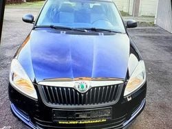 Schwarz Gebraucht 2011 Skoda Fabia Active Limousine | 4.650 € (Fairer Preis)