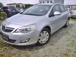 Argonsilber/sovereign/met Gebraucht 2012 Opel Astra Edition Kombi | 3.200 € (Guter Preis)