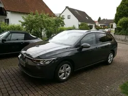Grau Gebraucht 2022 VW Golf VIII Life Kombi | 19.650 € (Guter Preis)