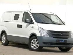 Weiß Gebraucht 2010 Hyundai H-1 Van / Kleinbus | 7.999 € (Guter Preis)