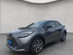Grau Gebraucht 2024 Toyota C-HR SUV | 30.490 € (Etwas zu teuer)
