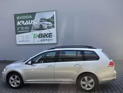 Reflexsilber metallic Gebraucht 2015 VW Golf VII Comfortline Kombi | 11.950 € (Fairer Preis)