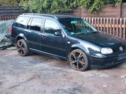 Schwarz Gebraucht 2003 VW Golf IV Kombi | 700 € (Superpreis)